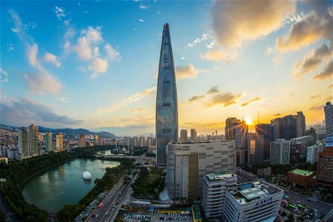 Il mondo dell'AI si riunisce a Seoul: l'industria in accelerazione può bilanciare progresso e sicurezza?