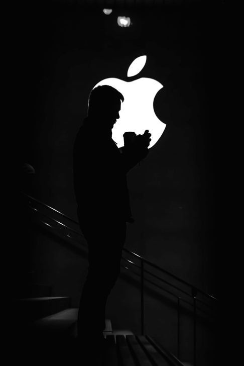 WWDC 2024: Siri e IA in primo piano, in arrivo iOS 18 e MacOS 15